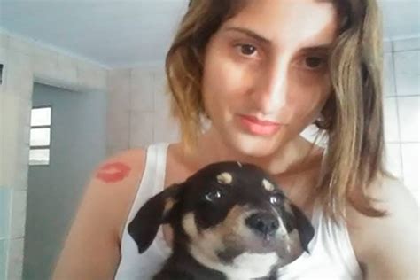 Vídeos pornôs com Mulher Masturbando 